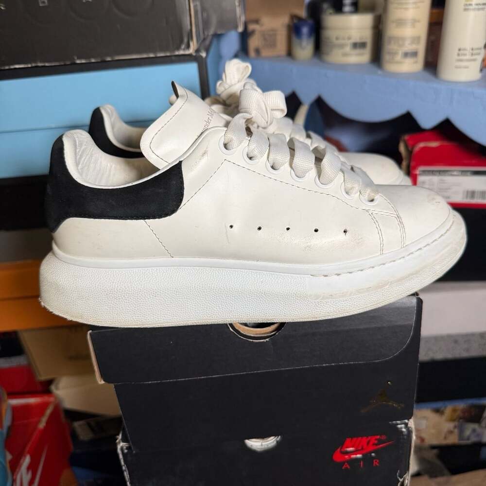 Alexander McQueen White And Black Leather Oversized Sneakers Size 38